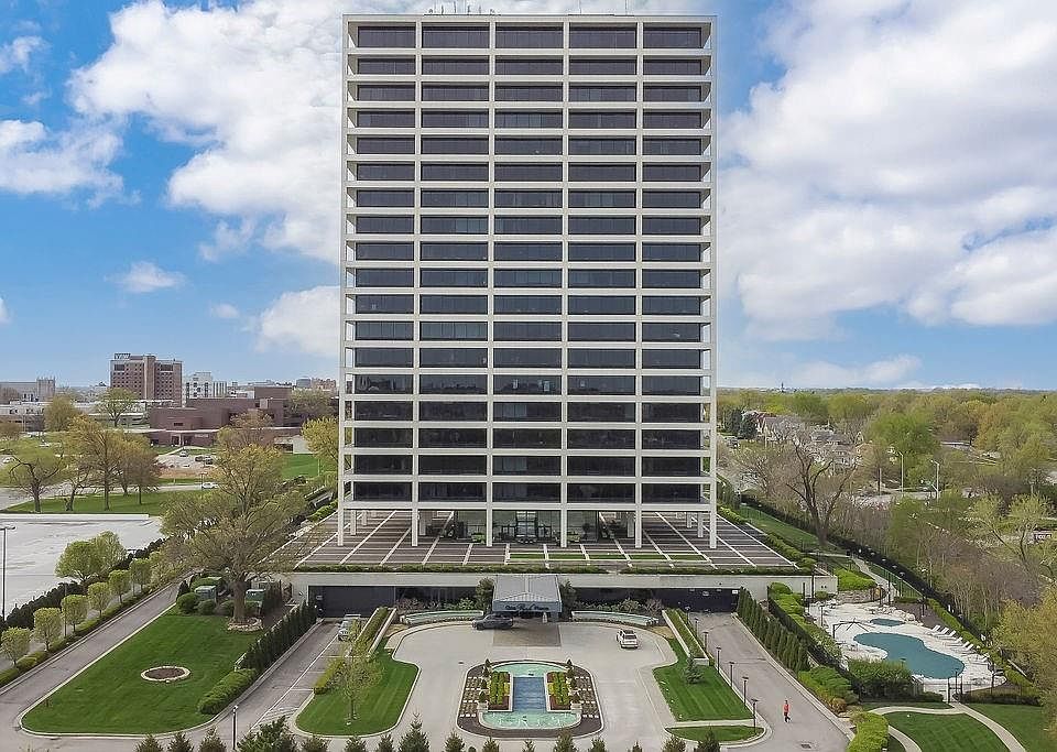 1st image of 700 W 31st St Suite 1106