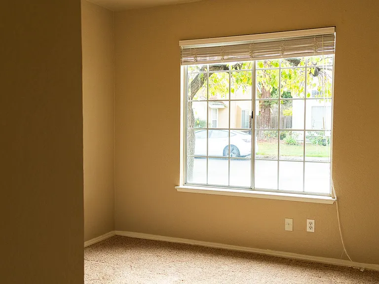 2182 E Minarets Ave — Photo 10