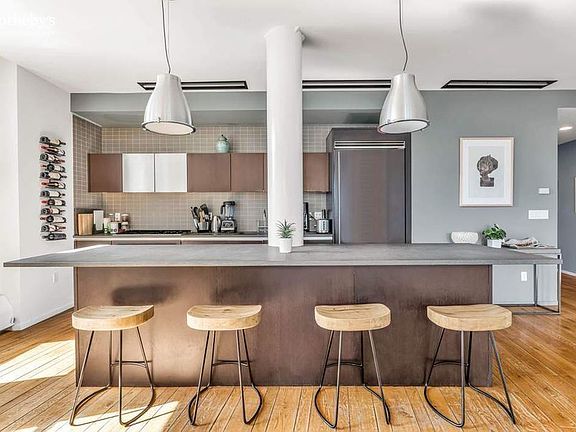 4th image of 21 Astor Pl APT 5D