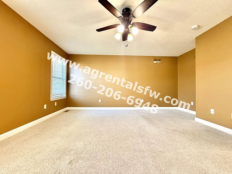 8819 Strathmore Ln — Photo 9