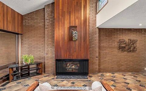 5th image of 10903 Glen Acres Dr S #2