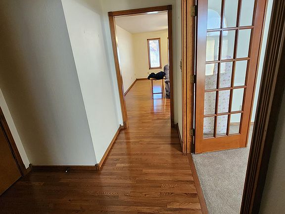 2nd image of 1107 W Tracy Street