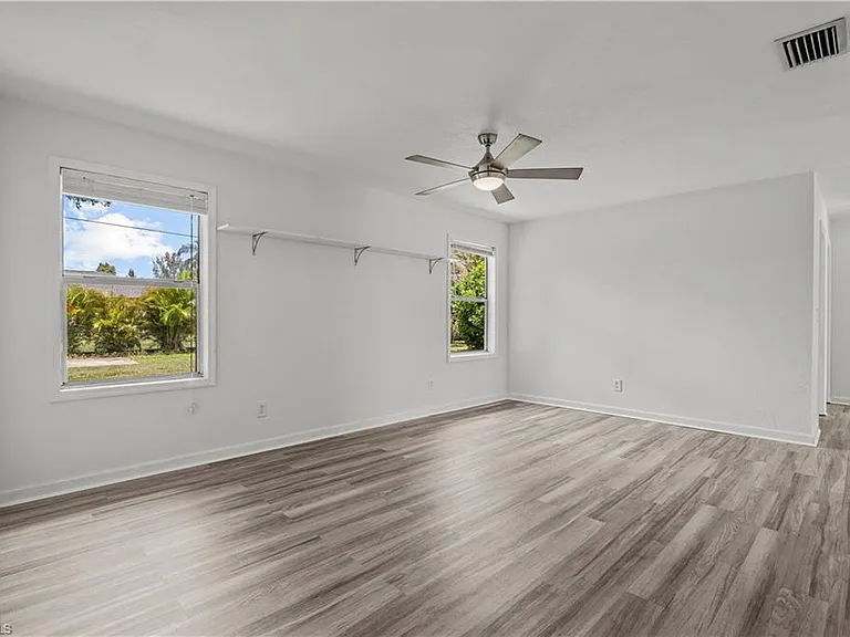 612 Santa Barbara Blvd — Photo 13