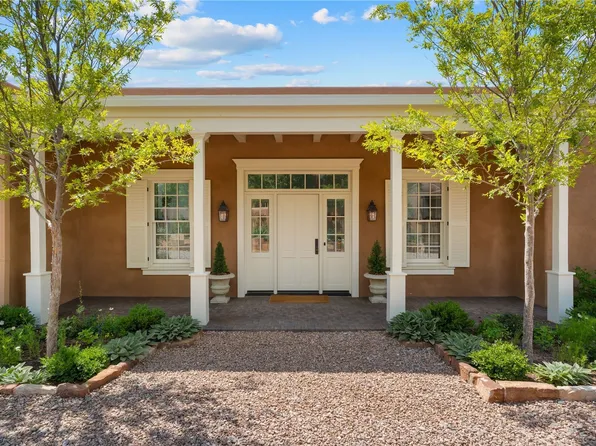 918H Acequia Madre, Santa Fe, NM 87505