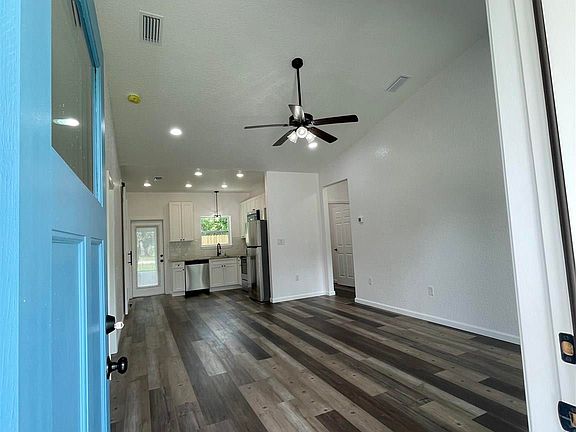 5th image of 5011 N Tulip Dr