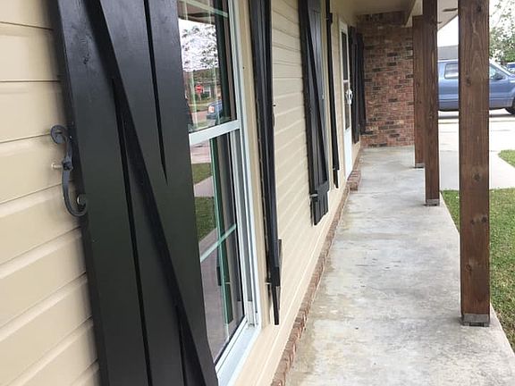 2nd image of 915 Pueblo Dr