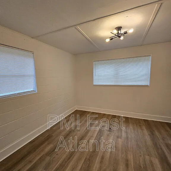 2275 Country Club Ln SW — Photo 14