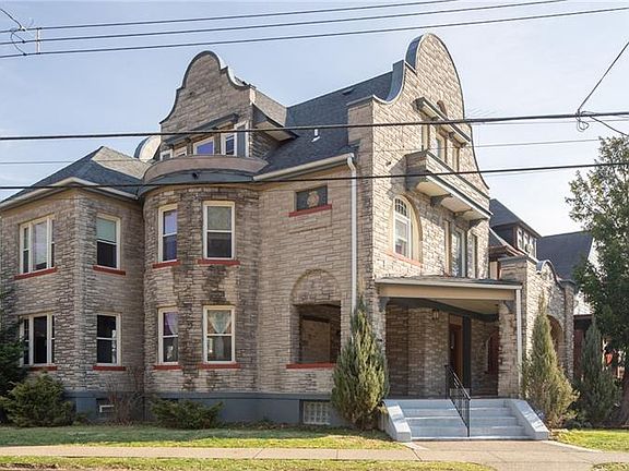 3rd image of 5421 Baywood St