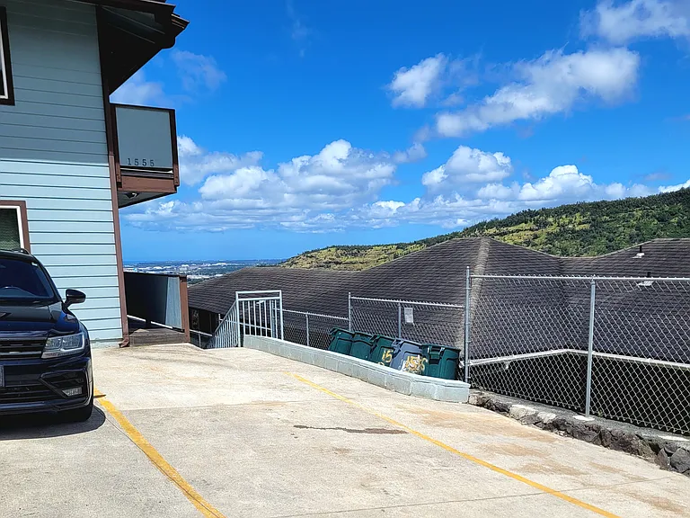 1555 Pahulu St E — Photo 16