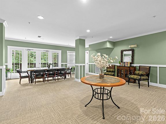 4th image of 9 Kenilworth Knl #420