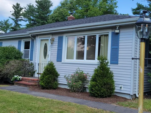208 Stony Brook Rd, Raynham, MA 02767
