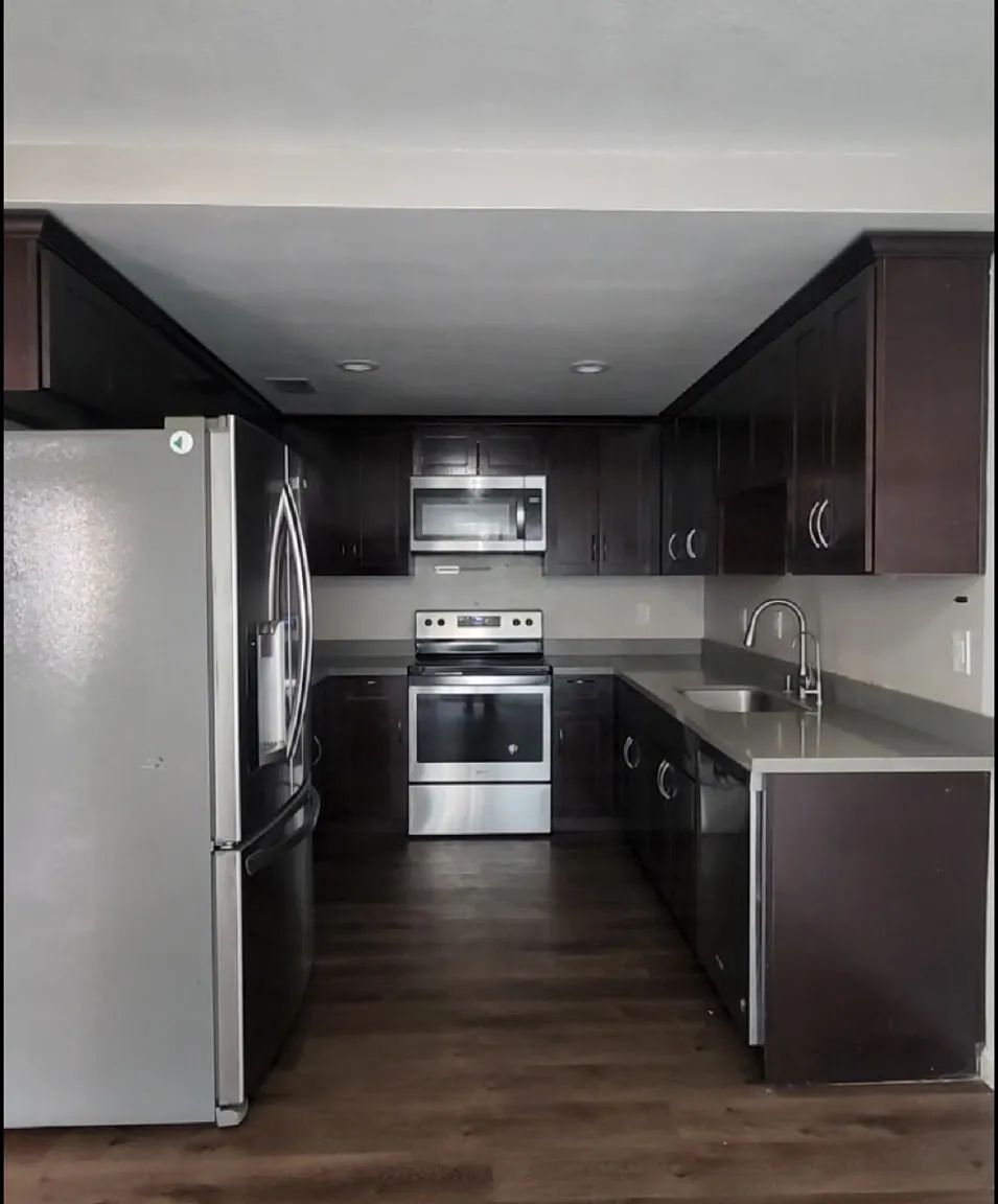 3 bed, 1187 sqft, $2,295 — Photo 3