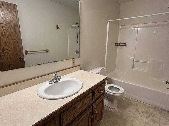 5th image of 516 E Monroe St APT A