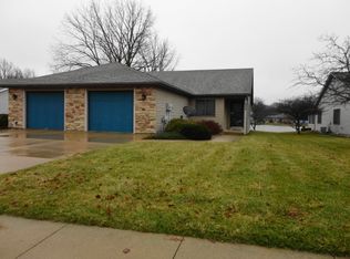 608 Sarah Dr, Angola, IN 46703