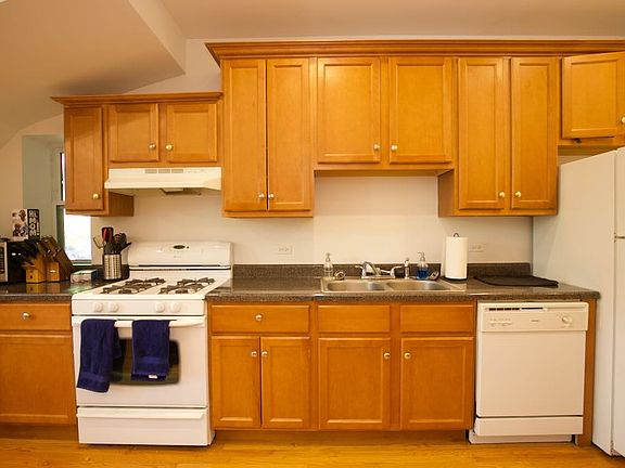 4th image of 1821 N Sheffield Ave #F2