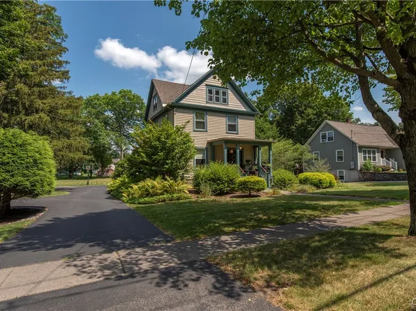 83 Oxford Rd, New Hartford, NY 13413