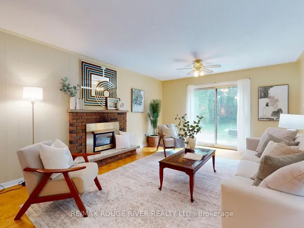 33 Pepper Tree Dr, Toronto, ON M1C 1Y5