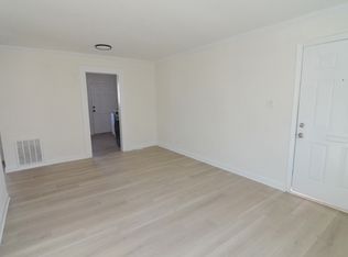 1910 Dickens Ave, Charlotte, NC 28208