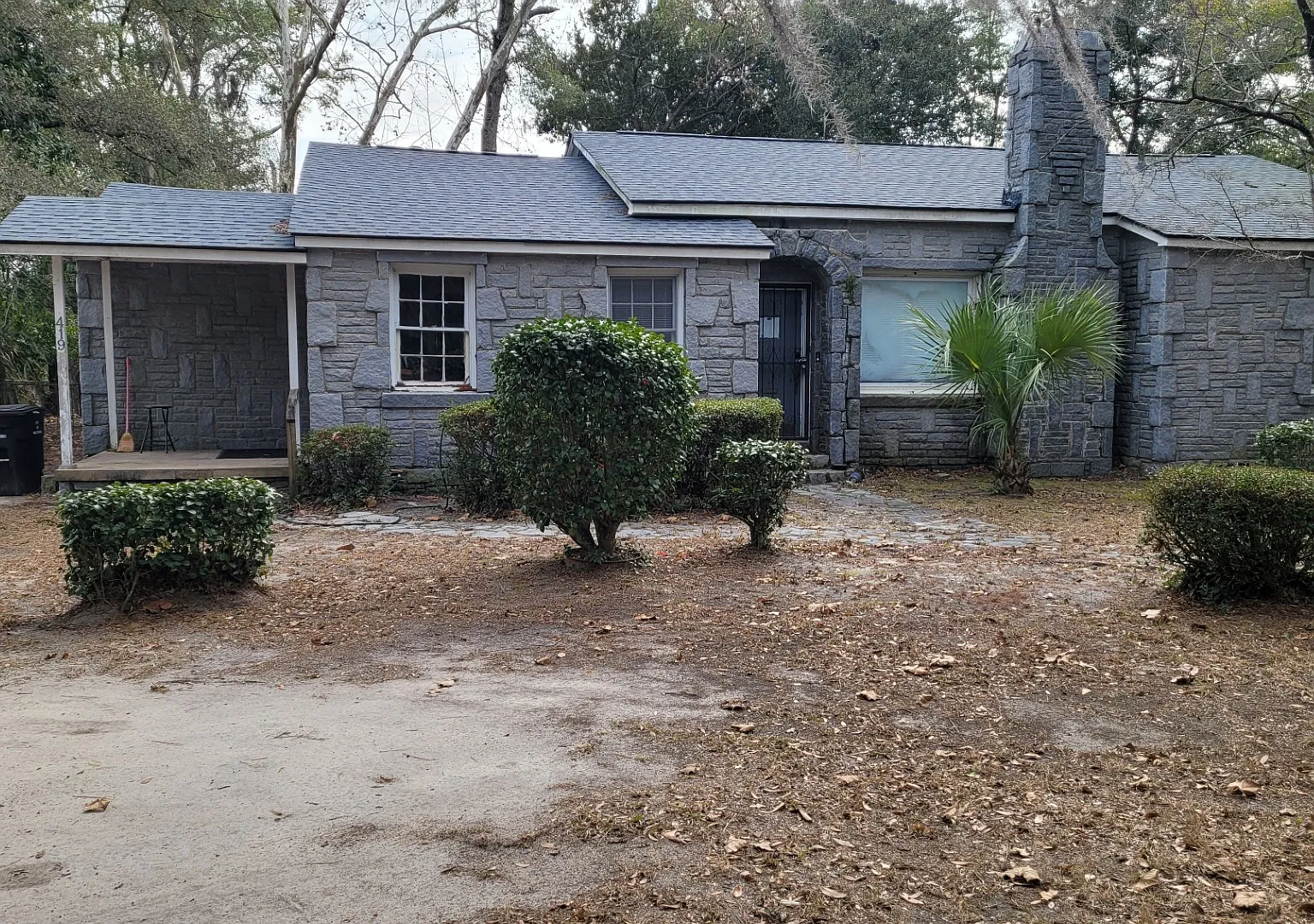 2 bed, 1500 sqft, $1,300 — Photo 1