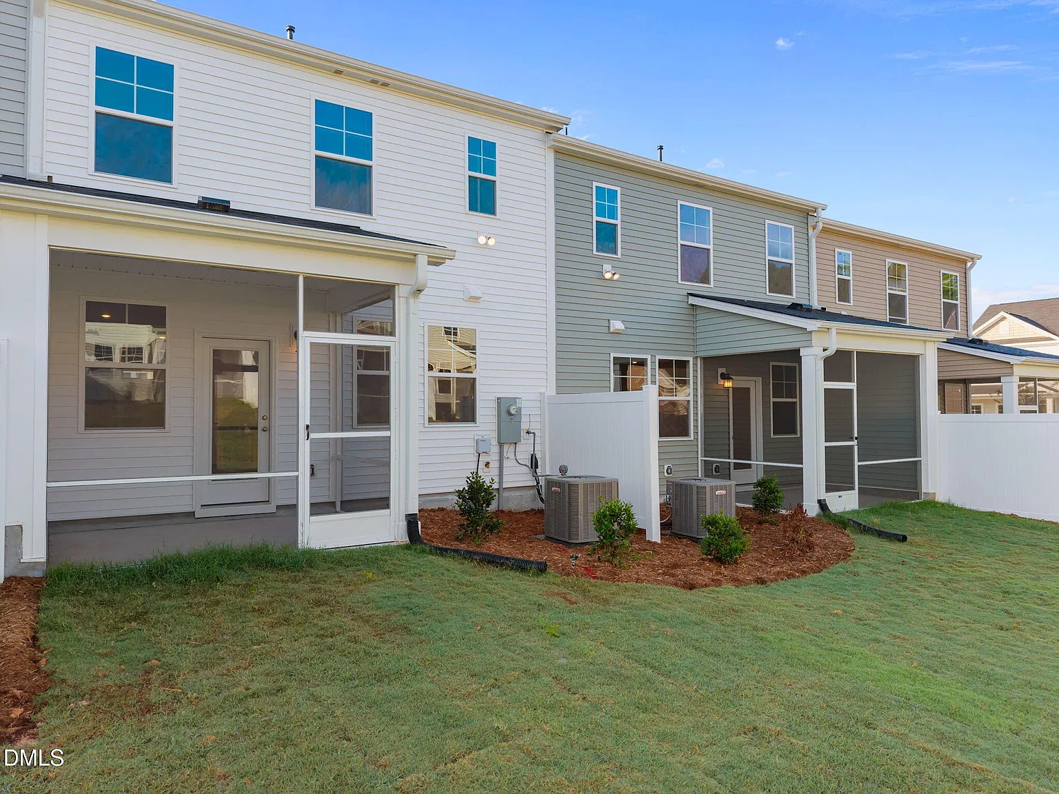 3 bed, 2.5 bath, 1792 sqft, $1,950 — Photo 4
