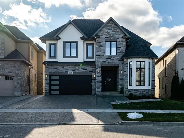 46 Paige St, Kitchener, ON N2K 4P5