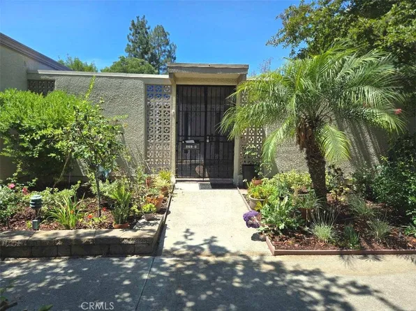 572 Avenida Sevilla Unit B, Laguna Woods, CA 92637