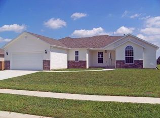 3111 Pinnacle Ln, Pittsburg, KS 66762