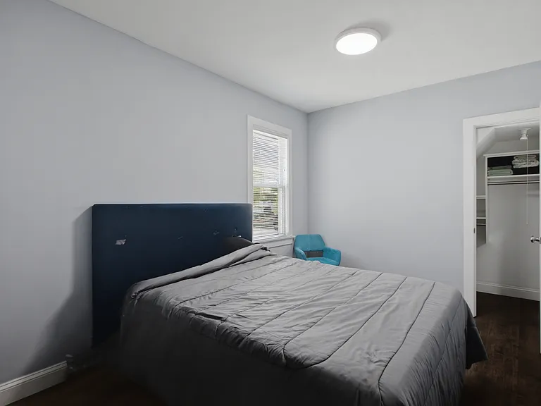 2430 N Normandy Ave #1 — Photo 6