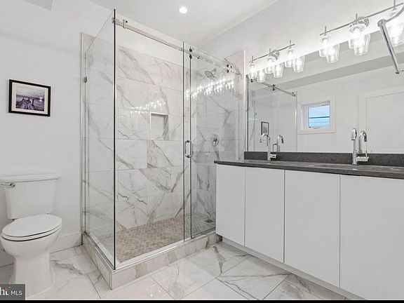 4th image of 1722 W Virginia Ave NE #2A