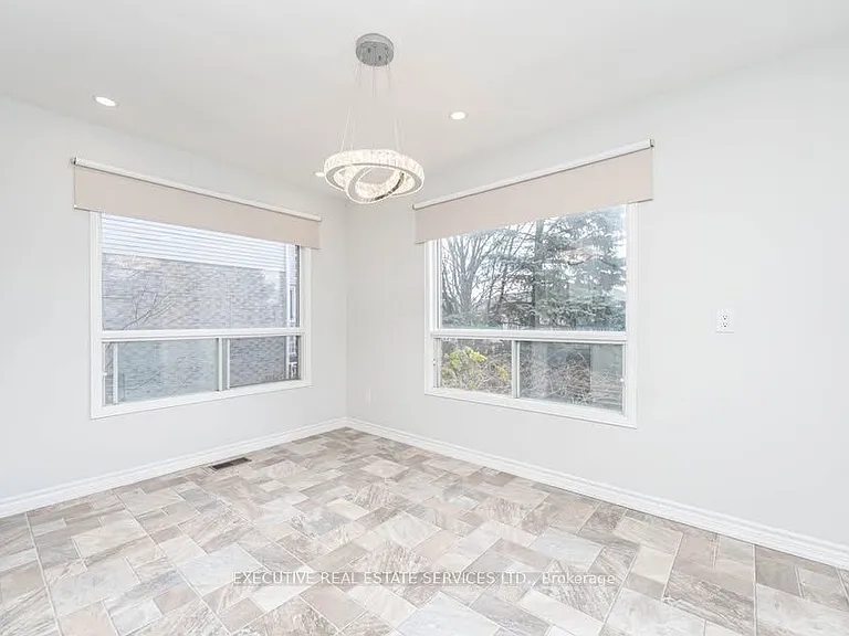 11 Upland Dr #UPPER — Photo 18