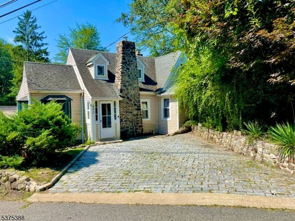 122 Lakewood Dr