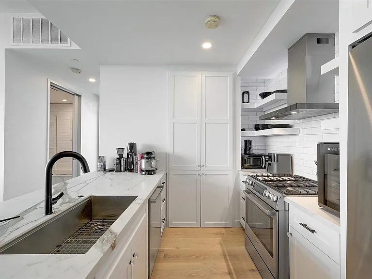 301 West Ave #2201 — Photo 16