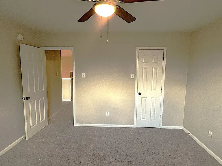 10634 Lyndon Meadows Dr — Photo 24