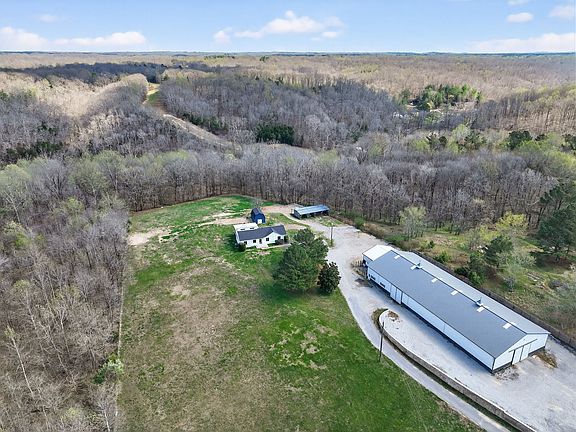 3rd image of 8004 Greenbrier Rd