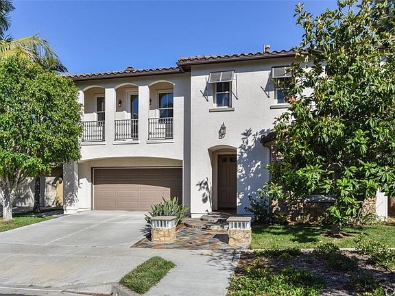 2nd image of 44 Topanga