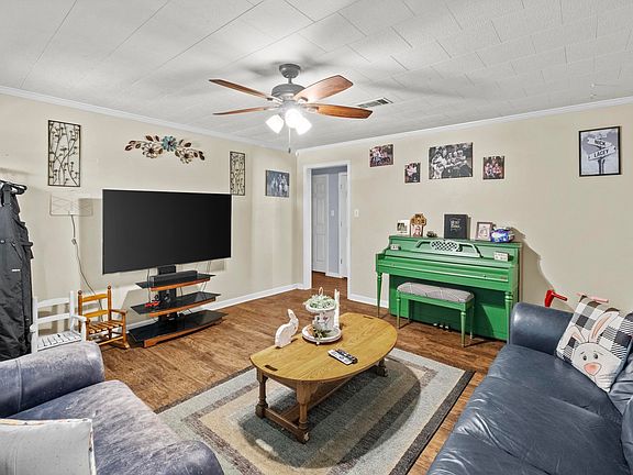 5th image of 489 N Grant St #10