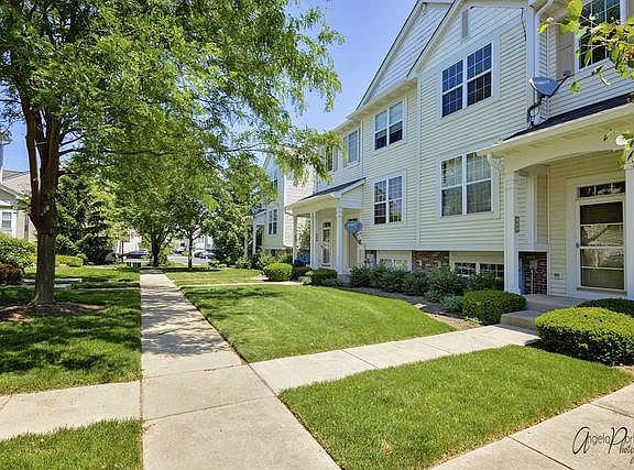 2nd image of 418 Terra Springs Cir