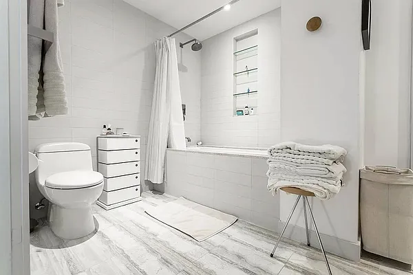 Sold by Nest Seekers International | media 10