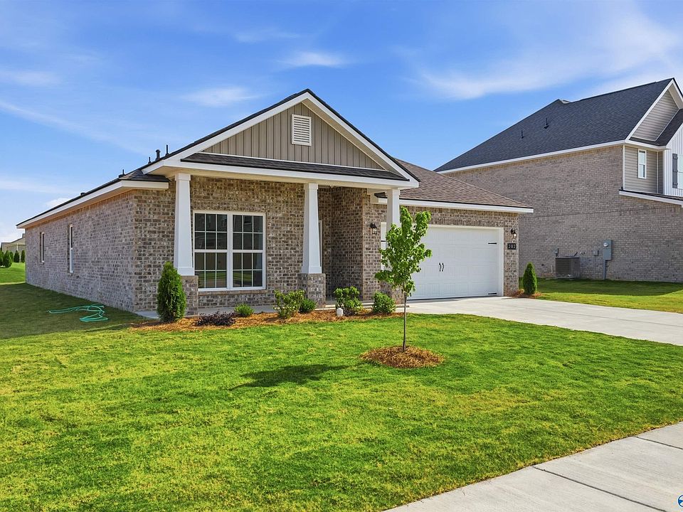 1st image of 202 Irish Hill Dr