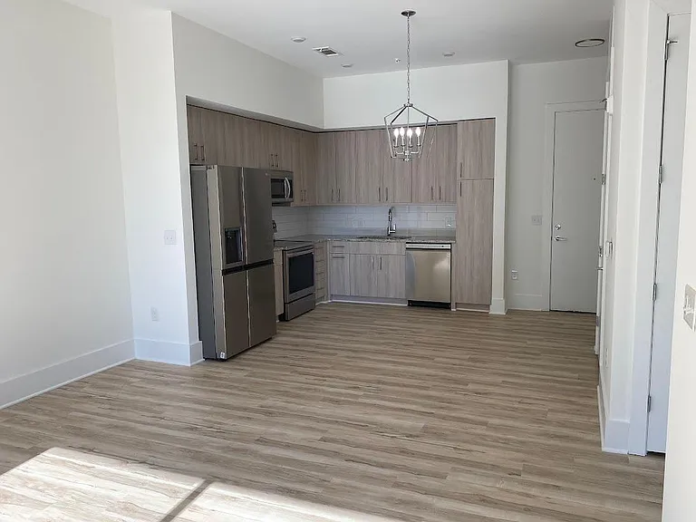 2441 Campus Shore Dr #304 — Photo 3