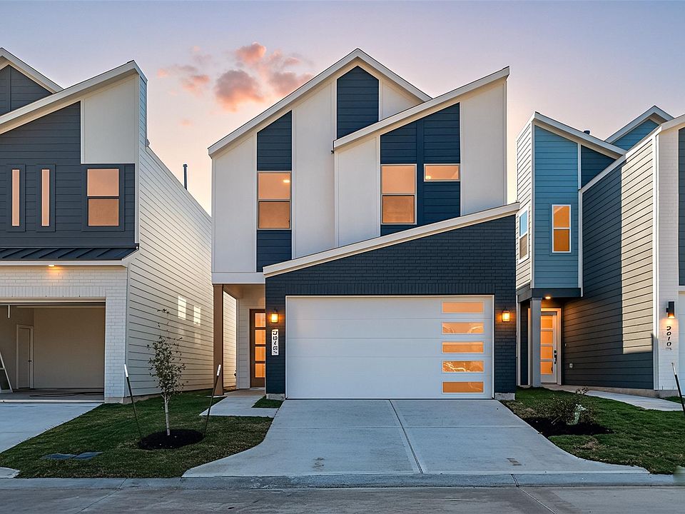 1st image of 3012 La Rambla Dr