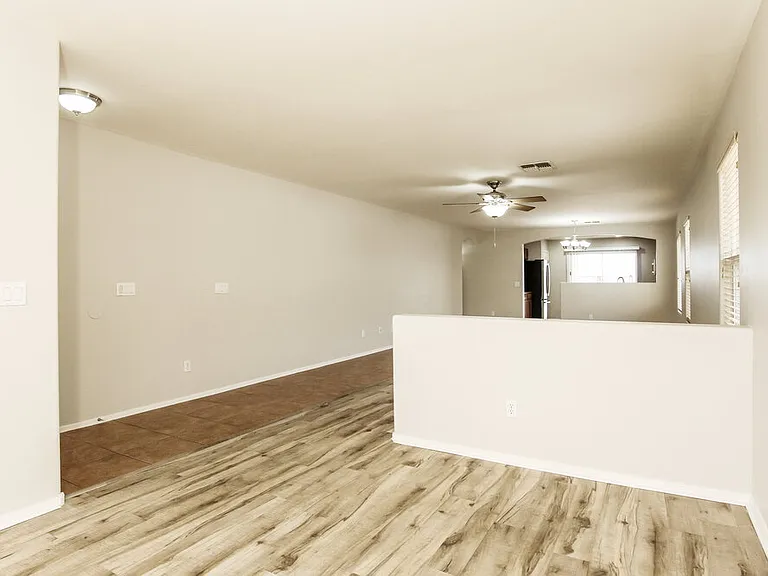 15066 W Buchanan St — Photo 3