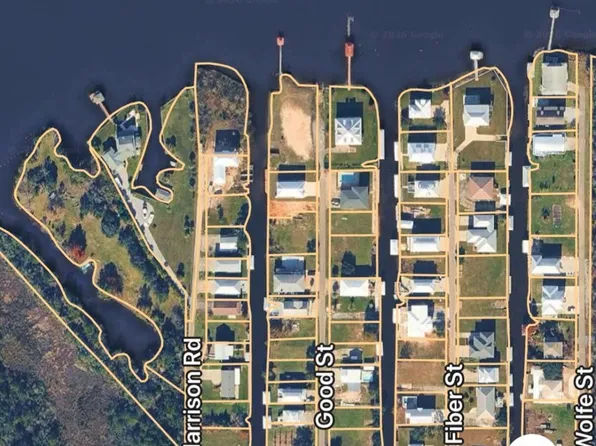 62 Good St, Bay Saint Louis, MS 39520