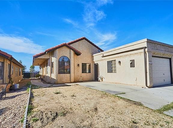 2nd image of 19266 Elm Dr