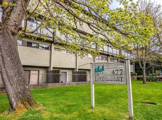477 Lampson St #7, Esquimalt, BC V9A5Z4
