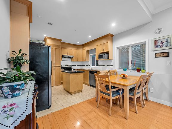 5th image of 312 Strand Ave
