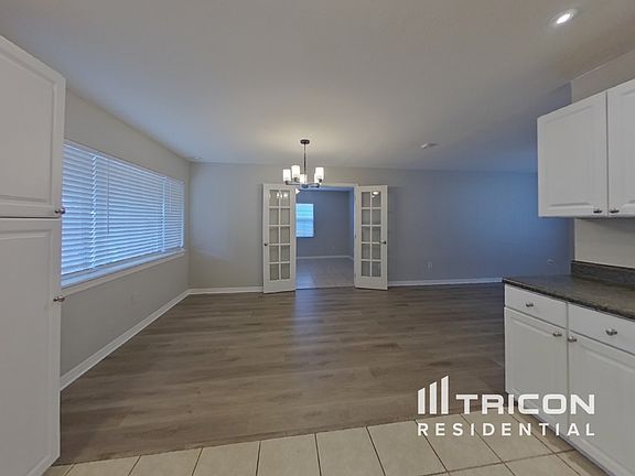 4th image of 3198 Mola St