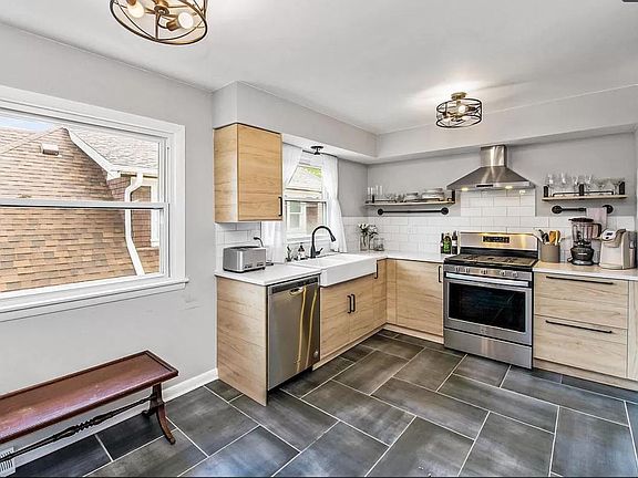 4th image of 3605 N Murray Ave