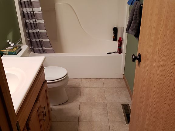 Upstairs bathroom 