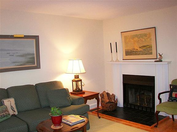 5th image of 7 Chilmark Drive #7
